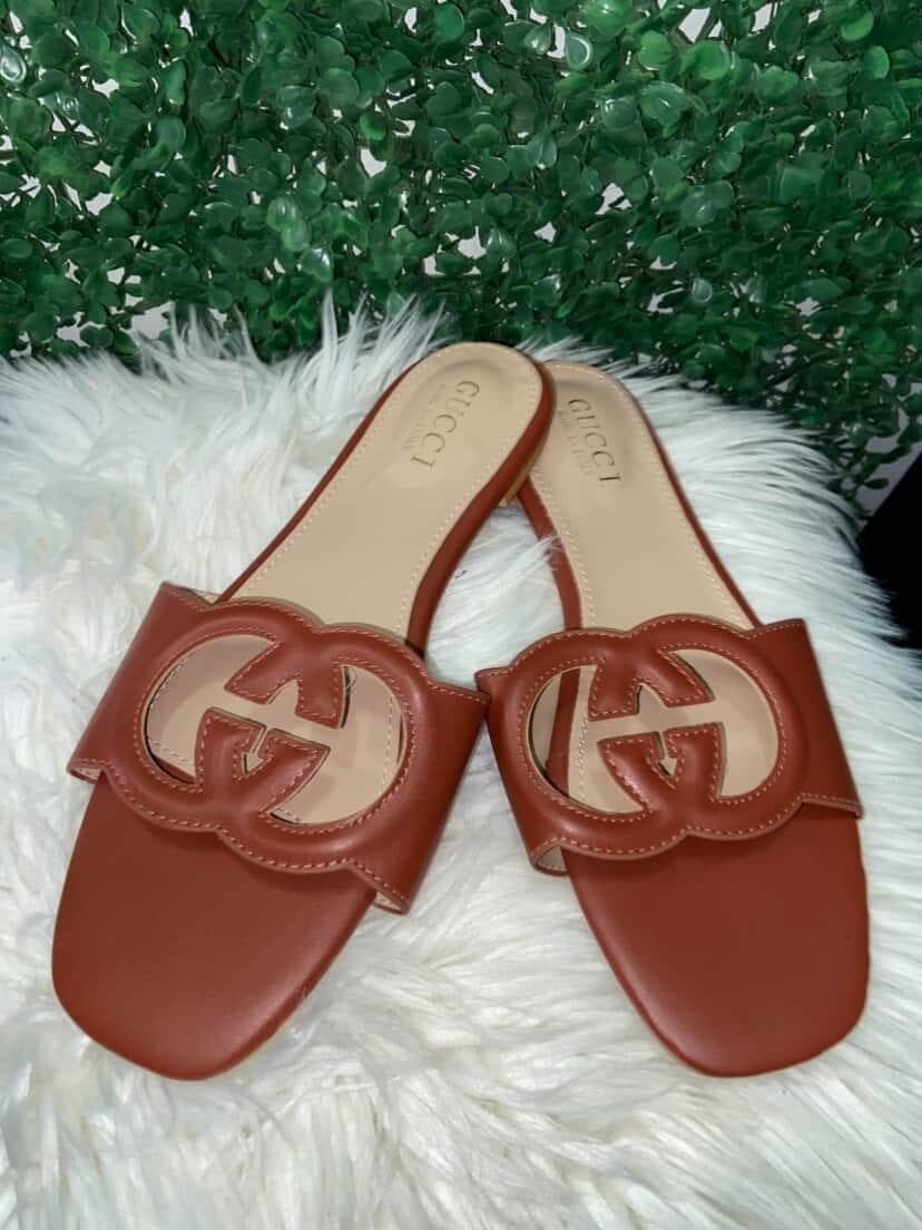 Gucci 2 Slippers